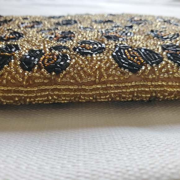 Beaded Leopard Clutch - Picture 4 of 6